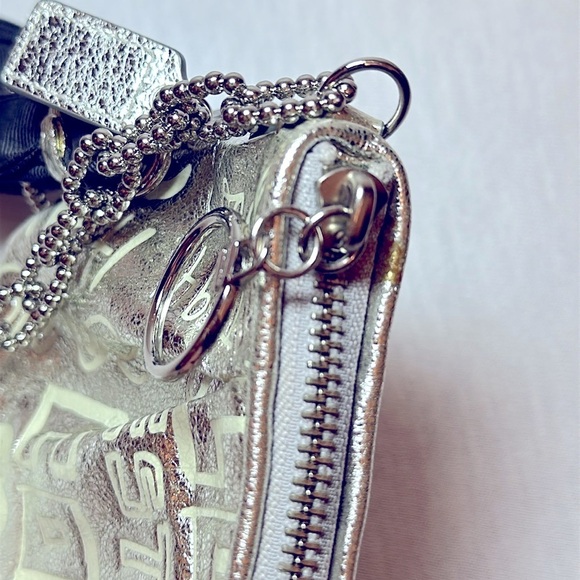 Coach LtdEd Poppy Silver Etched Storypatch Small Evening Shoulder Bag Purse RARE - Picture 13 of 15